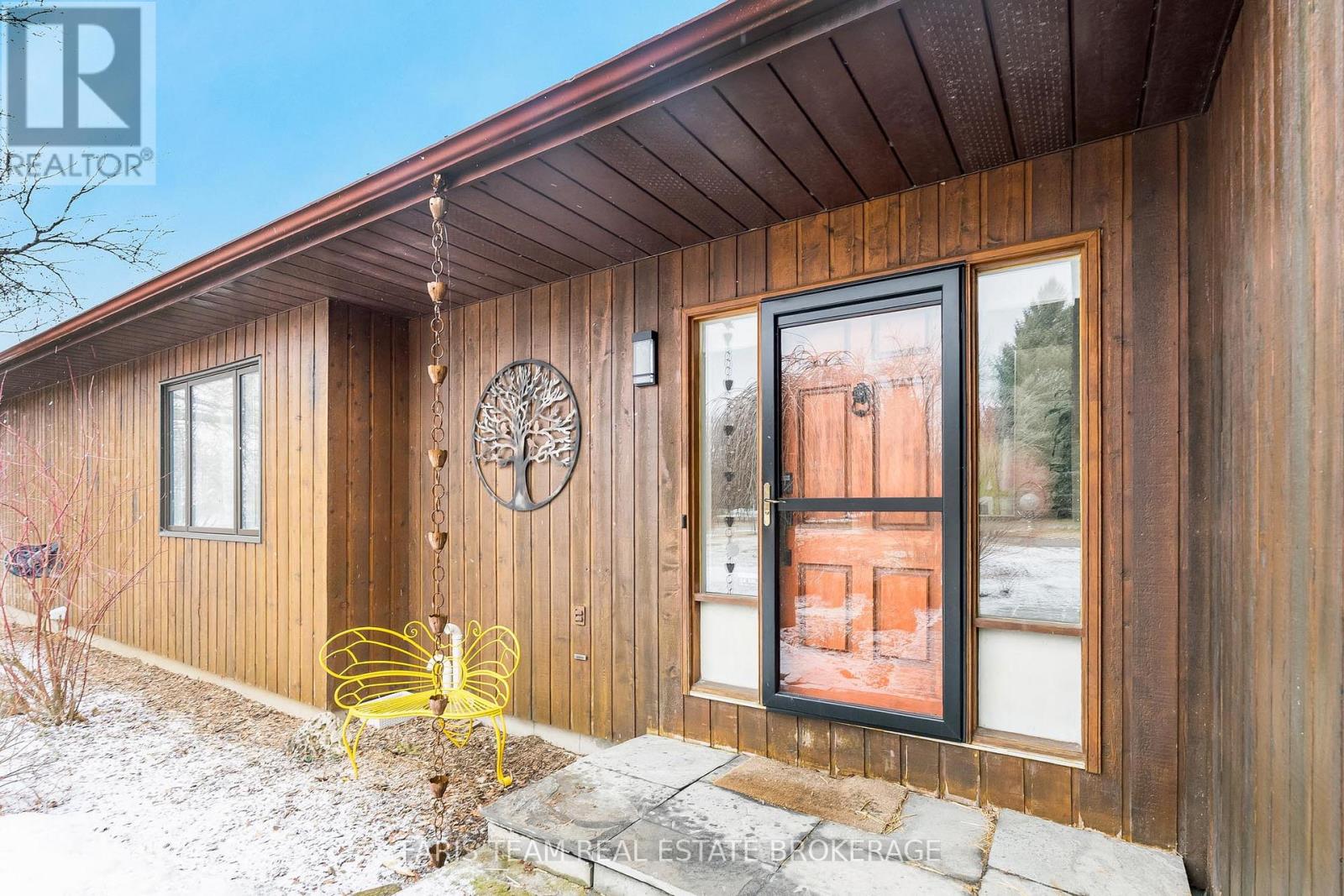 4 Earl Rowe Court, Adjala-Tosorontio, Ontario  L9R 1V3 - Photo 4 - N12917976