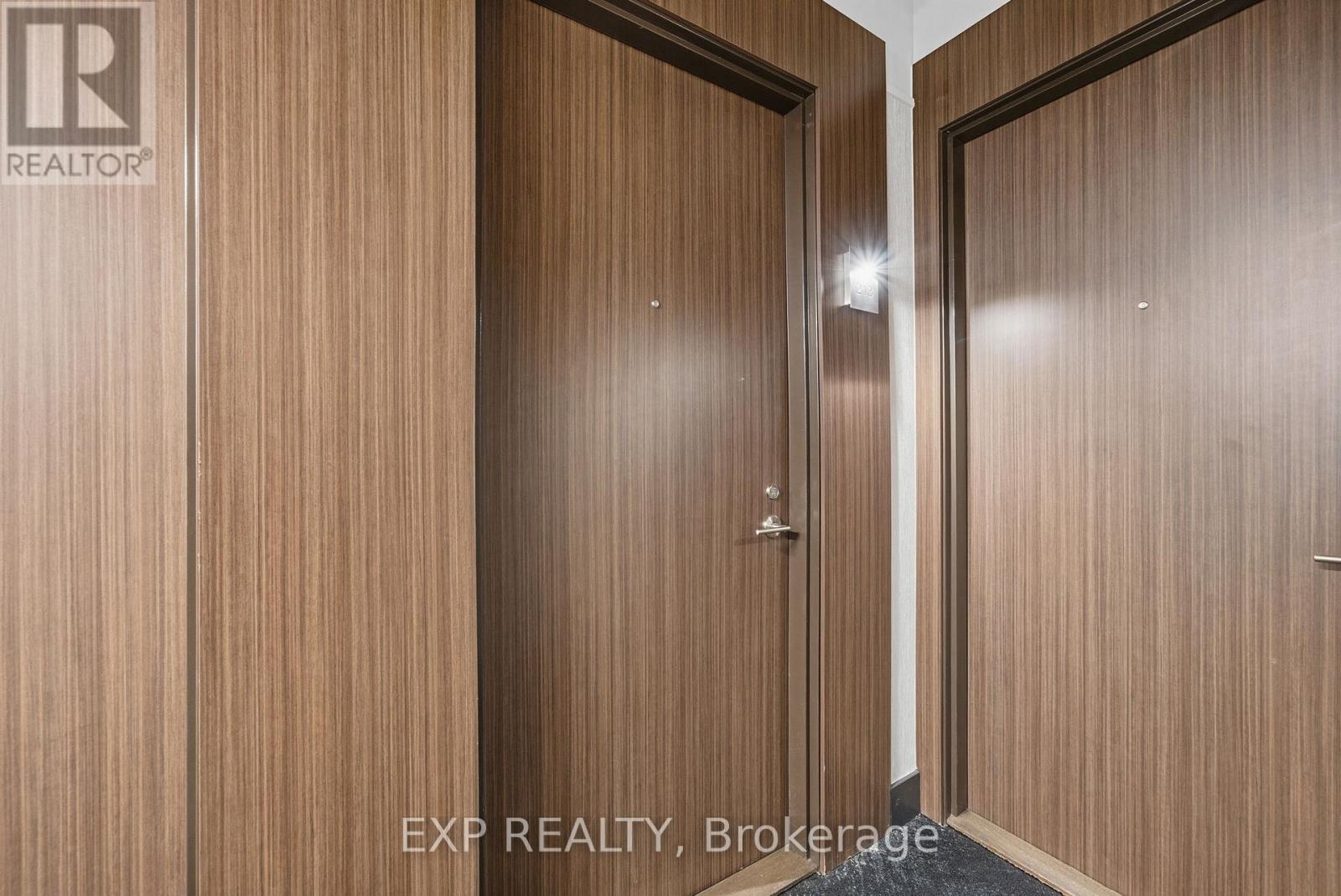 213 - 560 King Street W, Toronto, Ontario  M5V 0L6 - Photo 11 - C12917806