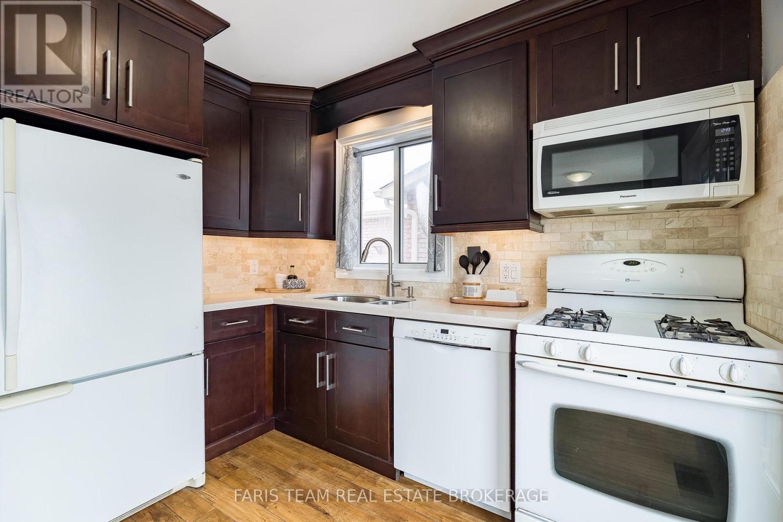 14 Nightingale Crescent, Barrie, Ontario  L4N 8A3 - Photo 8 - S12917986