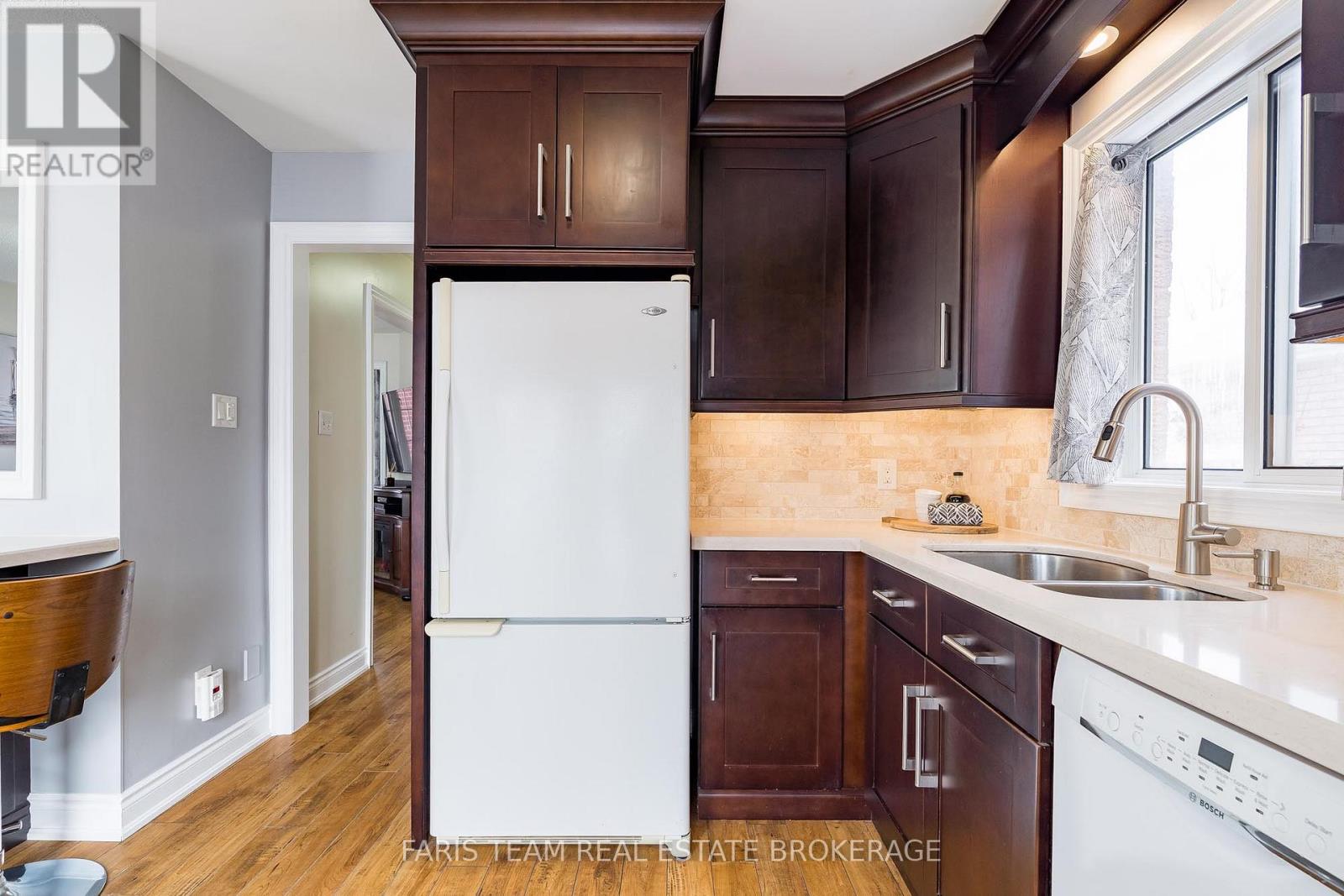 14 Nightingale Crescent, Barrie, Ontario  L4N 8A3 - Photo 9 - S12917986