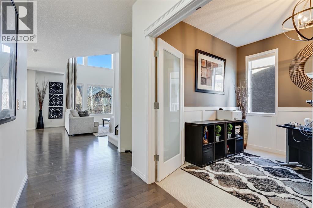 117 Mahogany Place SE, Calgary, Alberta  T3M 1N9 - Photo 4 - A2295297
