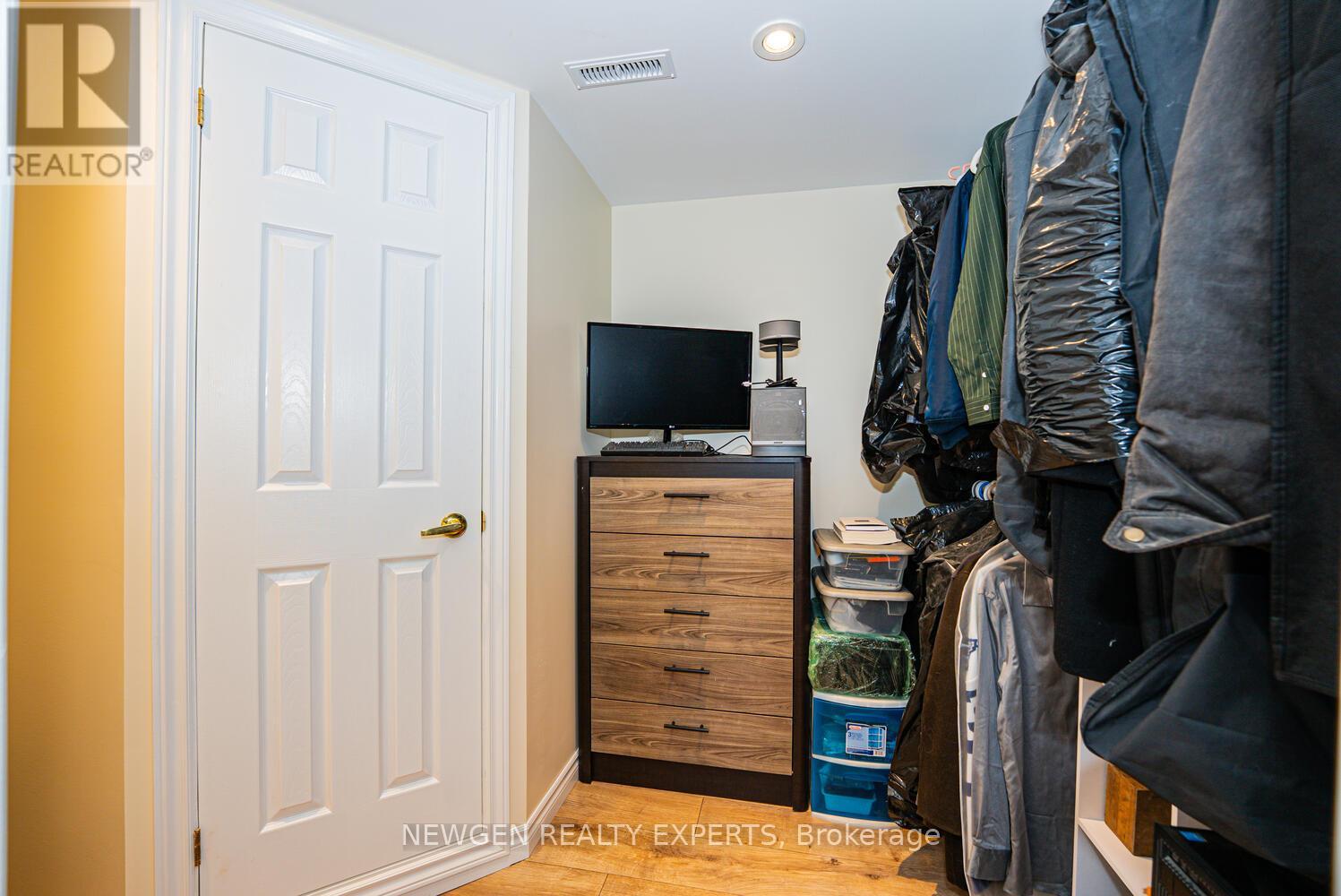 9049 Dublin Line, Halton Hills, Ontario  L9T 2X7 - Photo 36 - W12917904