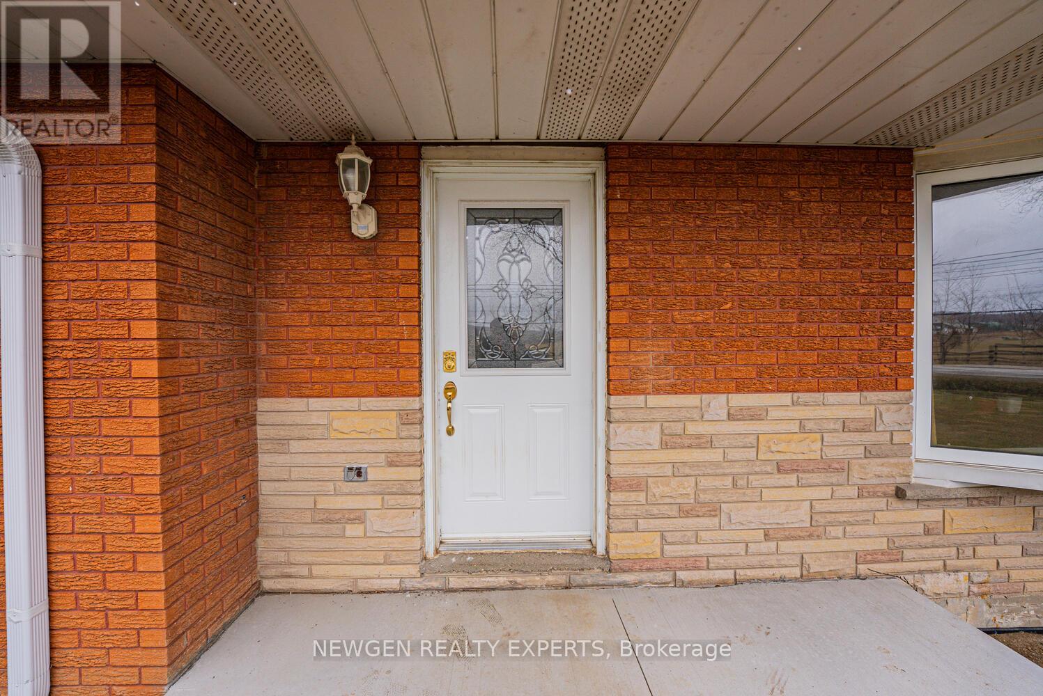 9049 Dublin Line, Halton Hills, Ontario  L9T 2X7 - Photo 5 - W12917904