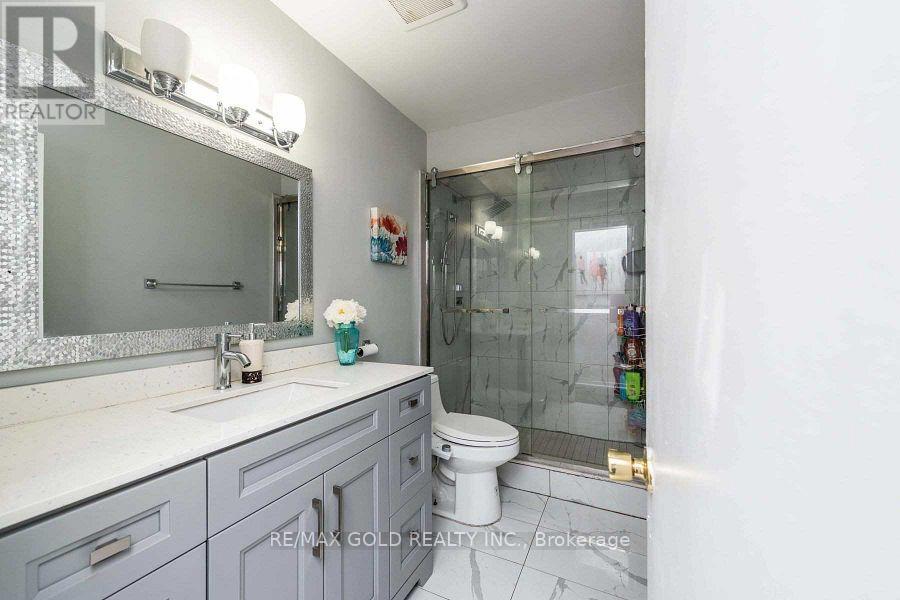 3430 Chipley Crescent, Mississauga, Ontario  L4T 2E2 - Photo 10 - W12917930