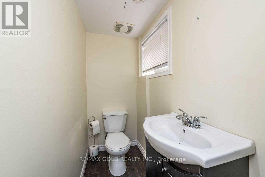 3430 Chipley Crescent, Mississauga, Ontario  L4T 2E2 - Photo 11 - W12917930