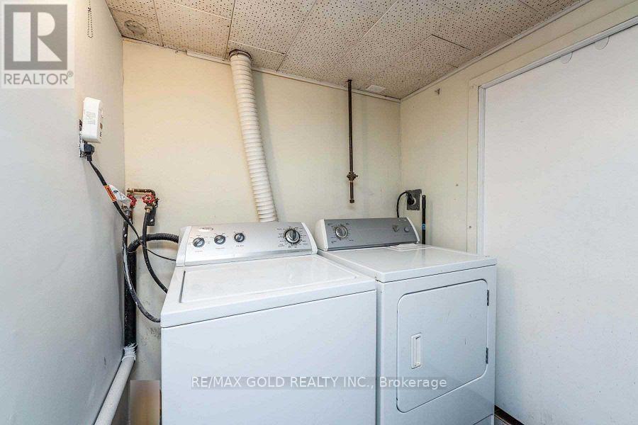 3430 Chipley Crescent, Mississauga, Ontario  L4T 2E2 - Photo 16 - W12917930