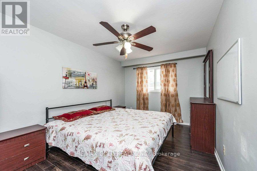 3430 Chipley Crescent, Mississauga, Ontario  L4T 2E2 - Photo 8 - W12917930