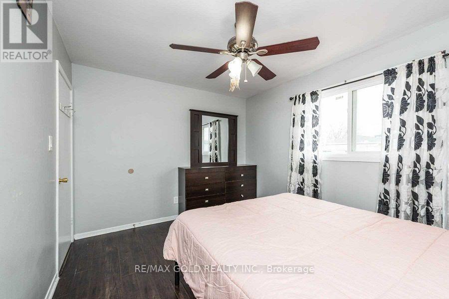 3430 Chipley Crescent, Mississauga, Ontario  L4T 2E2 - Photo 9 - W12917930