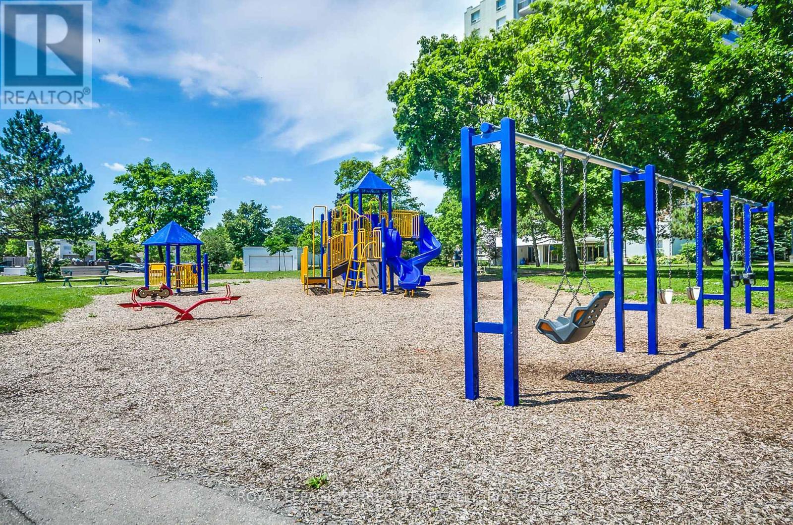 604 - 38 Fontenay Court, Toronto, Ontario  M9A 5H5 - Photo 39 - W12917936