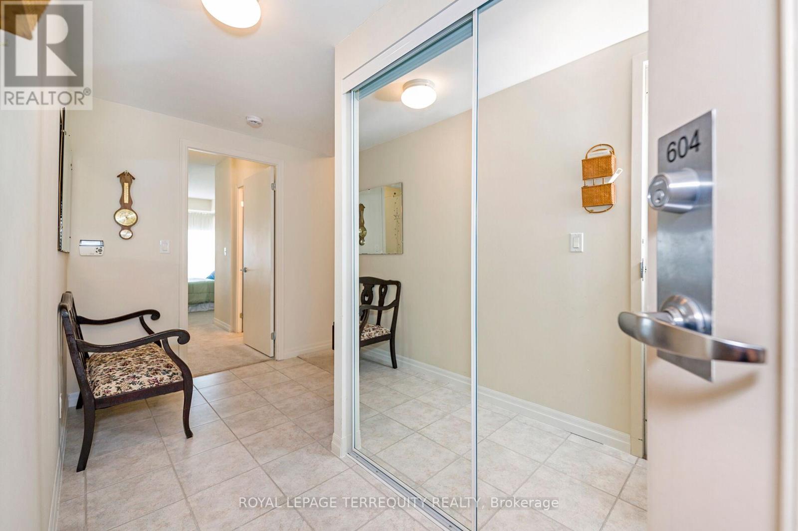 604 - 38 Fontenay Court, Toronto, Ontario  M9A 5H5 - Photo 5 - W12917936