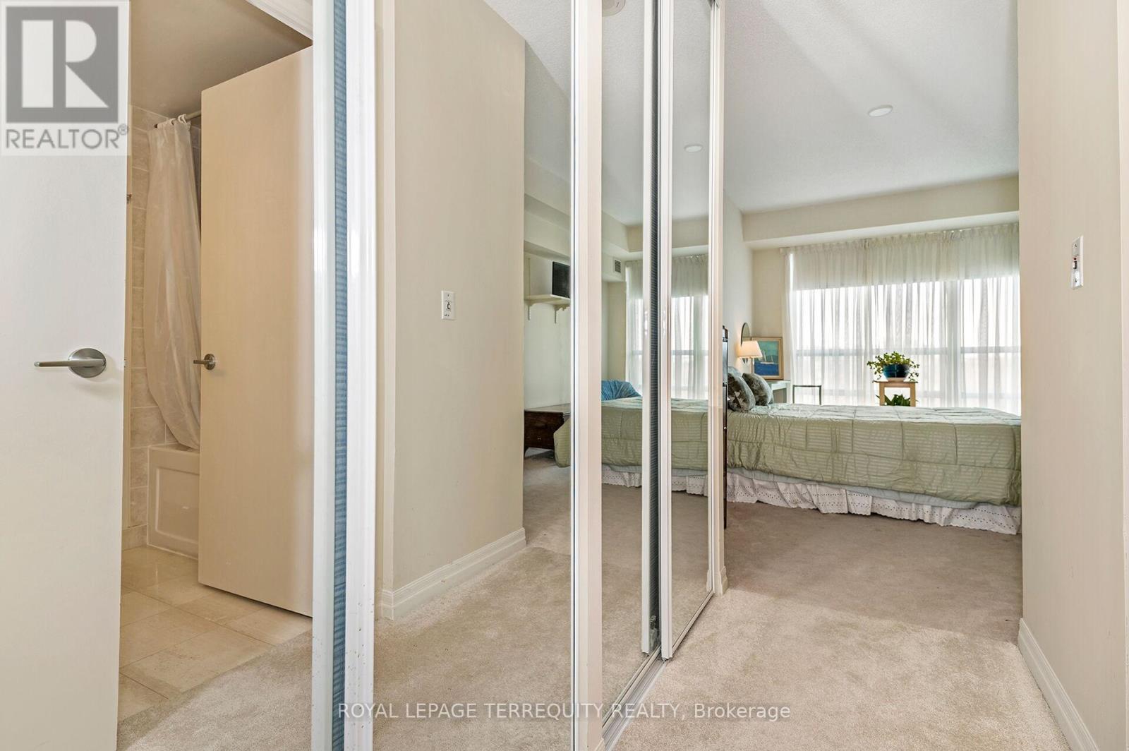 604 - 38 Fontenay Court, Toronto, Ontario  M9A 5H5 - Photo 7 - W12917936