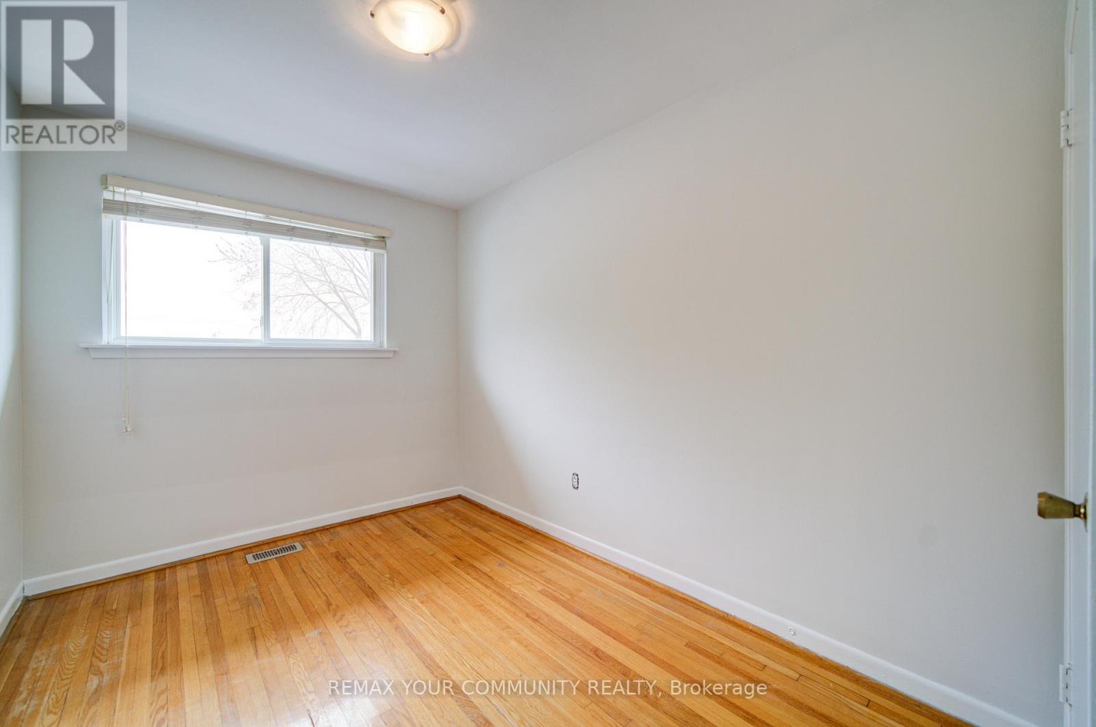 69 Wintergreen Road, Toronto, Ontario  M3M 2H9 - Photo 22 - W12917950