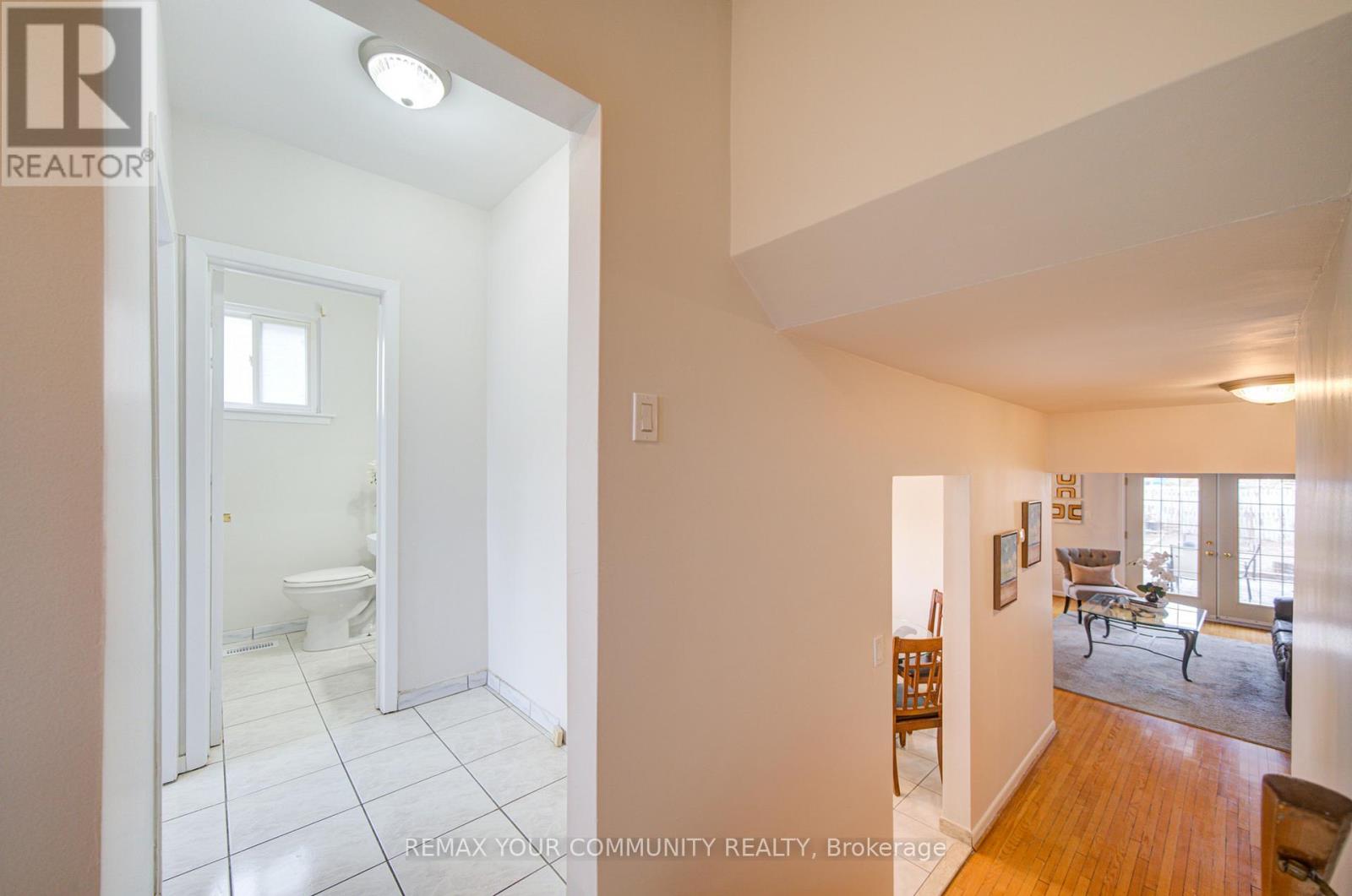 69 Wintergreen Road, Toronto, Ontario  M3M 2H9 - Photo 5 - W12917950