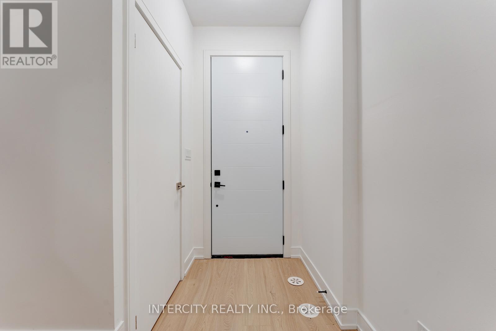 19 Desiree Place, Caledon, Ontario  L7E 4L2 - Photo 4 - W12917990