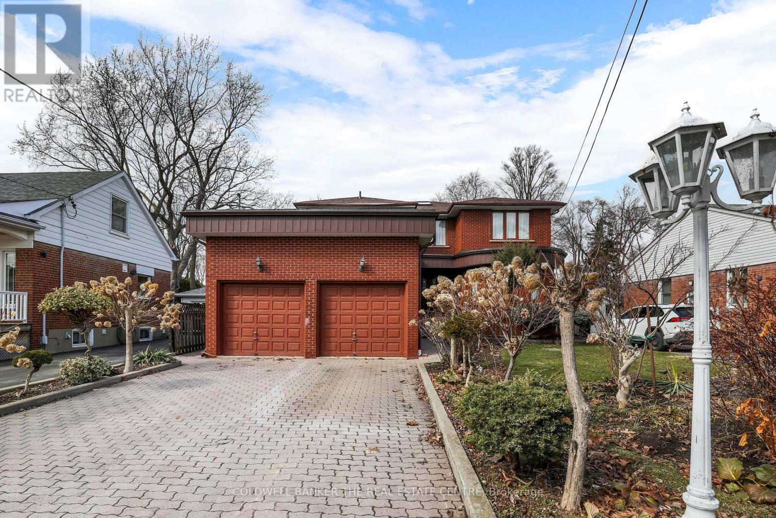 36 OVIDA AVENUE, Toronto, Ontario