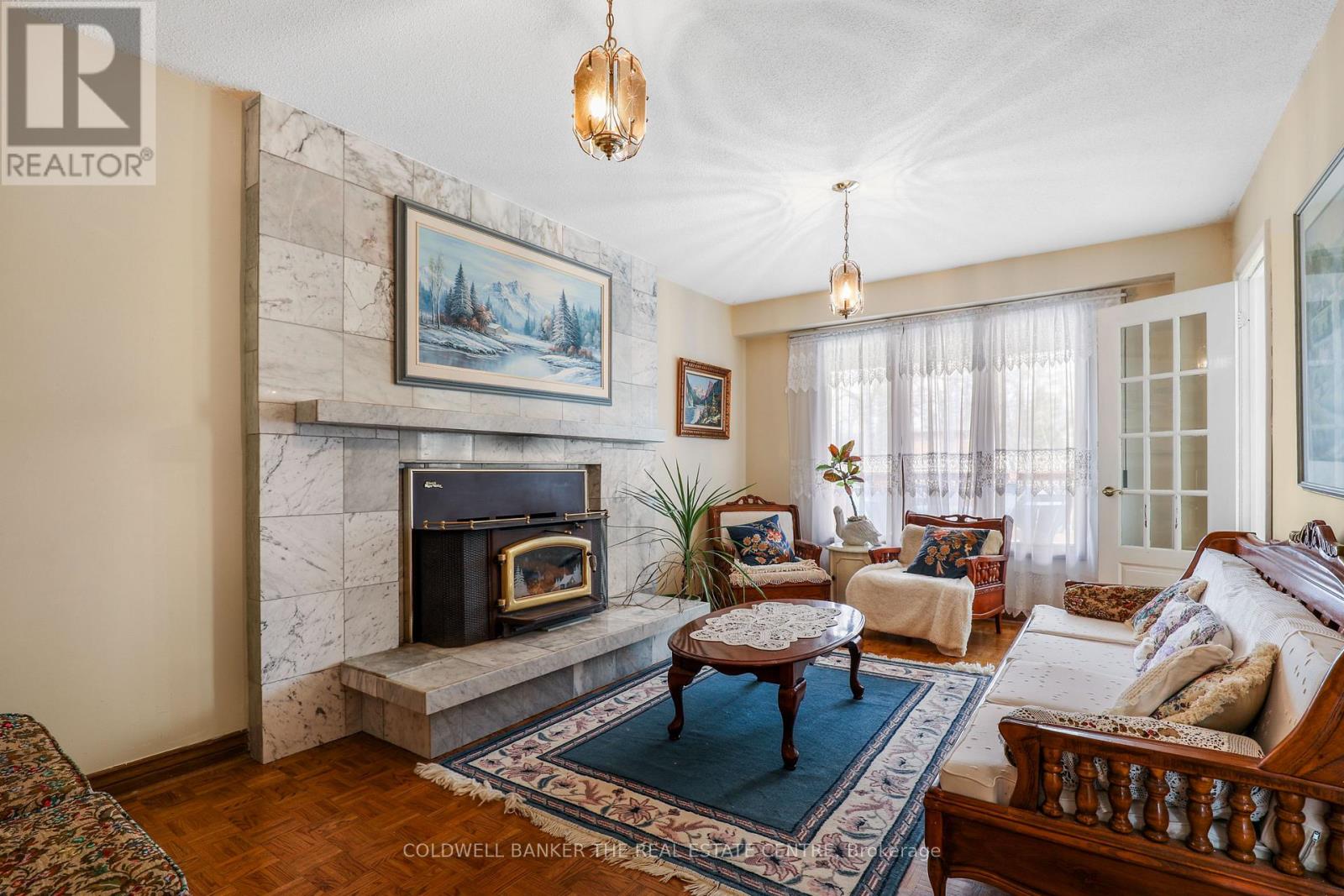 36 Ovida Avenue, Toronto, Ontario  M9B 1E1 - Photo 11 - W12917996