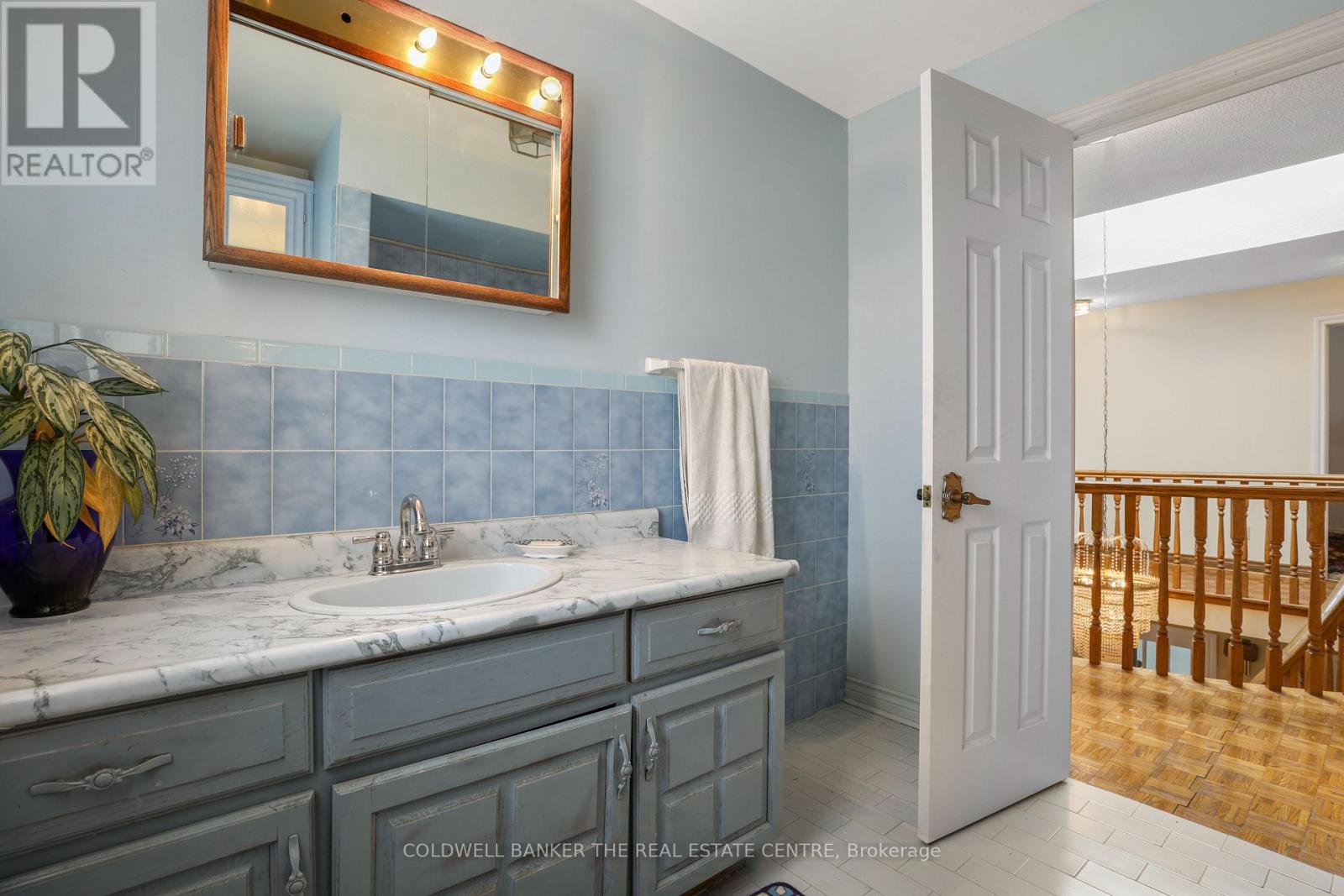 36 Ovida Avenue, Toronto, Ontario  M9B 1E1 - Photo 19 - W12917996