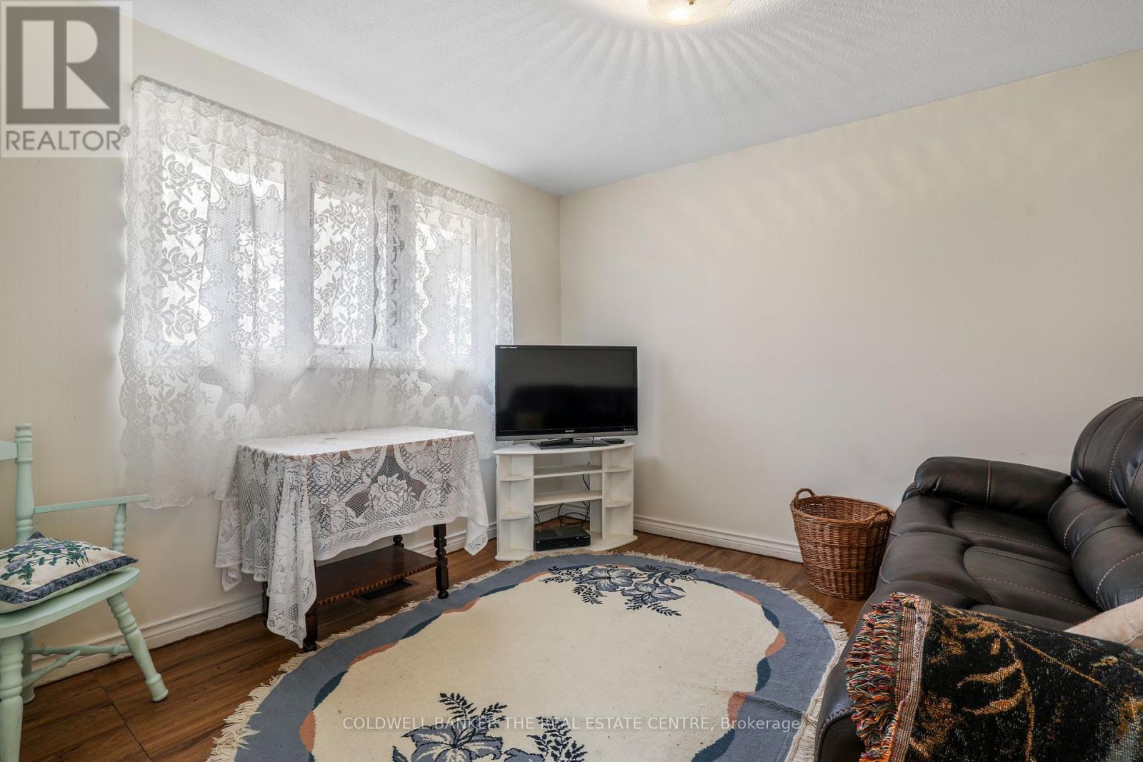 36 Ovida Avenue, Toronto, Ontario  M9B 1E1 - Photo 20 - W12917996