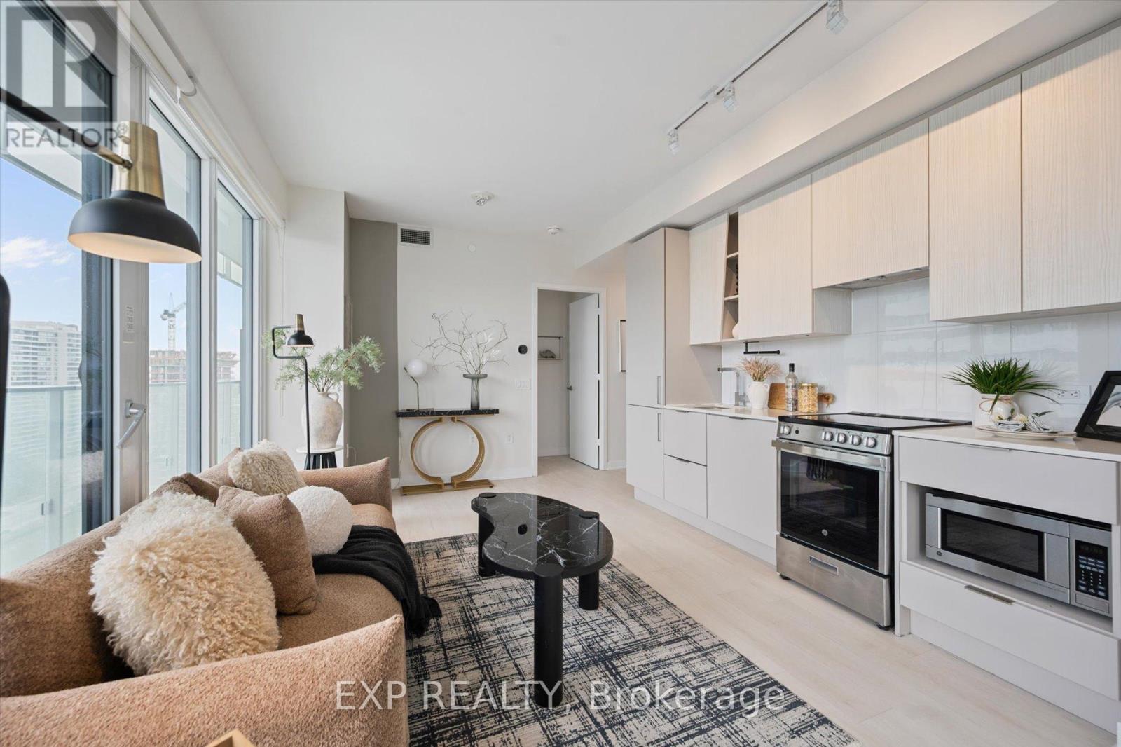 1403 - 3900 Confederation Parkway, Mississauga, Ontario  L5B 0M3 - Photo 7 - W12918012