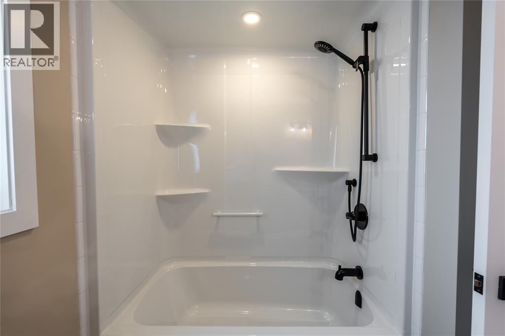 4005 Greenwood Drive, Petrolia, Ontario  N0N 1R0 - Photo 22 - 26001068