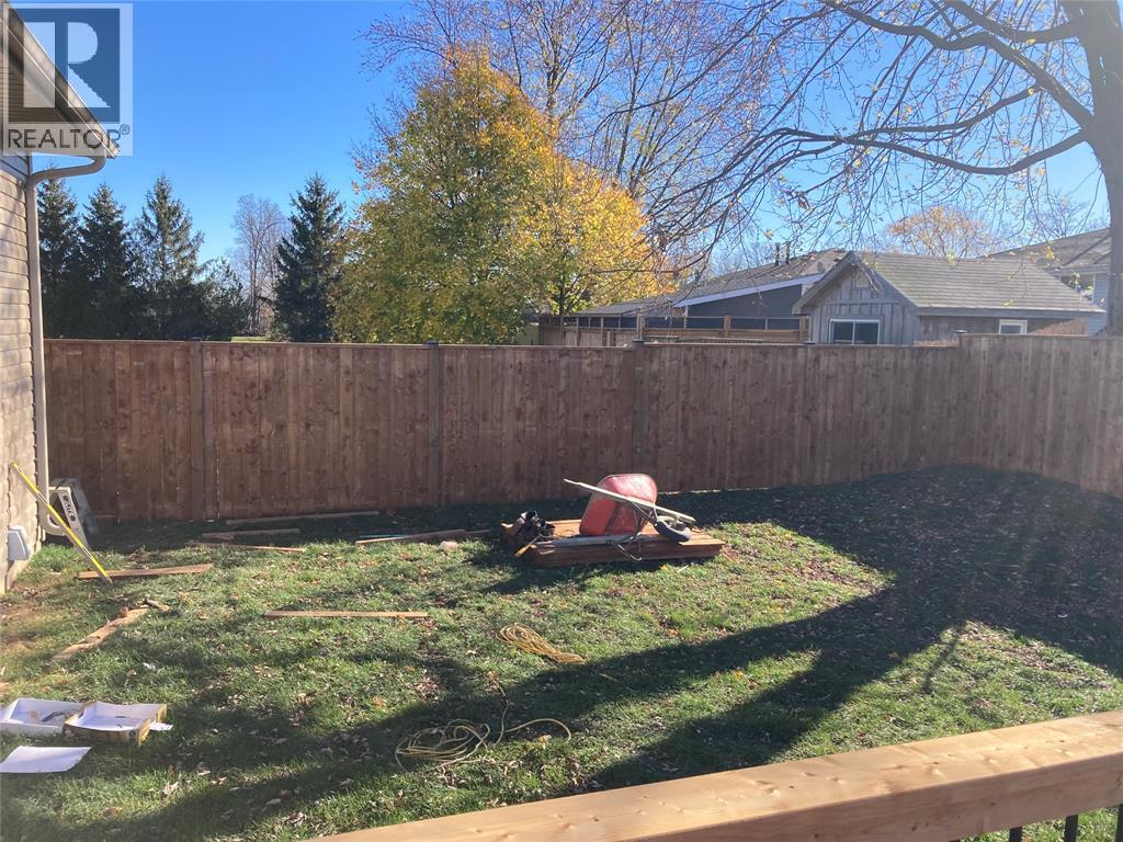 4005 Greenwood Drive, Petrolia, Ontario  N0N 1R0 - Photo 47 - 26001068