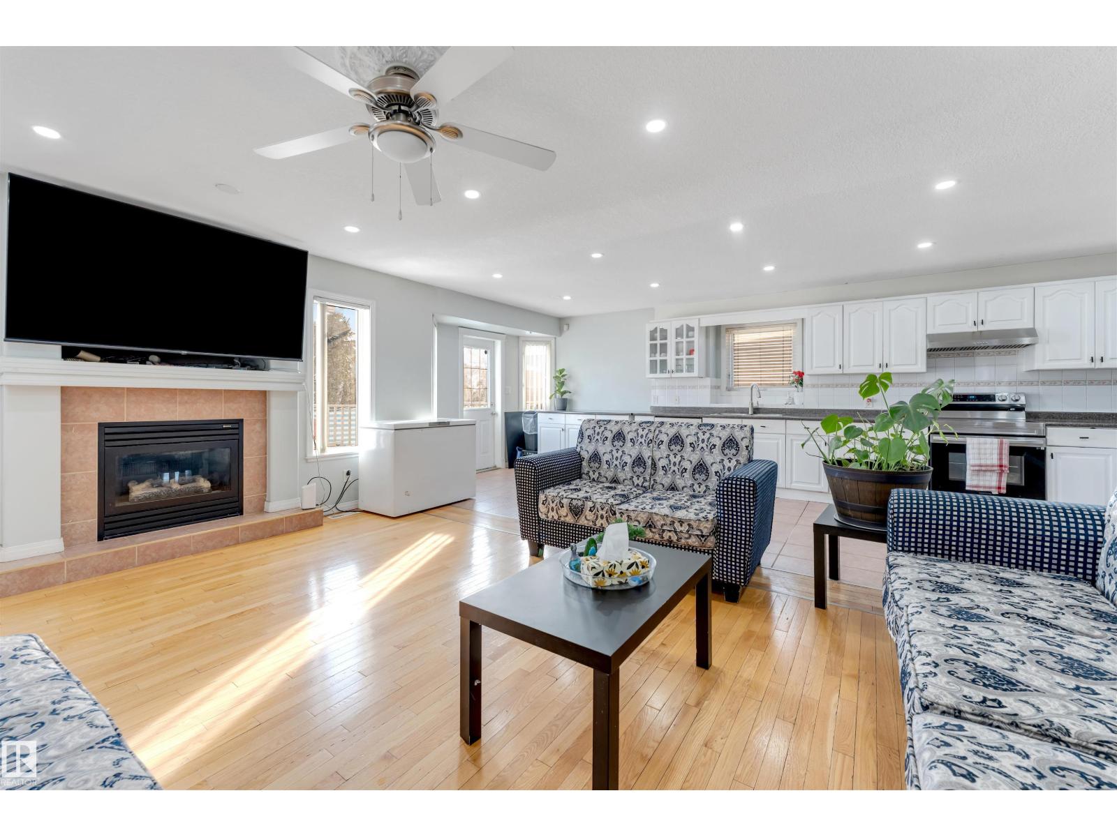 3139 34b Av Nw, Edmonton, Alberta  T6T 1T6 - Photo 2 - E4478919