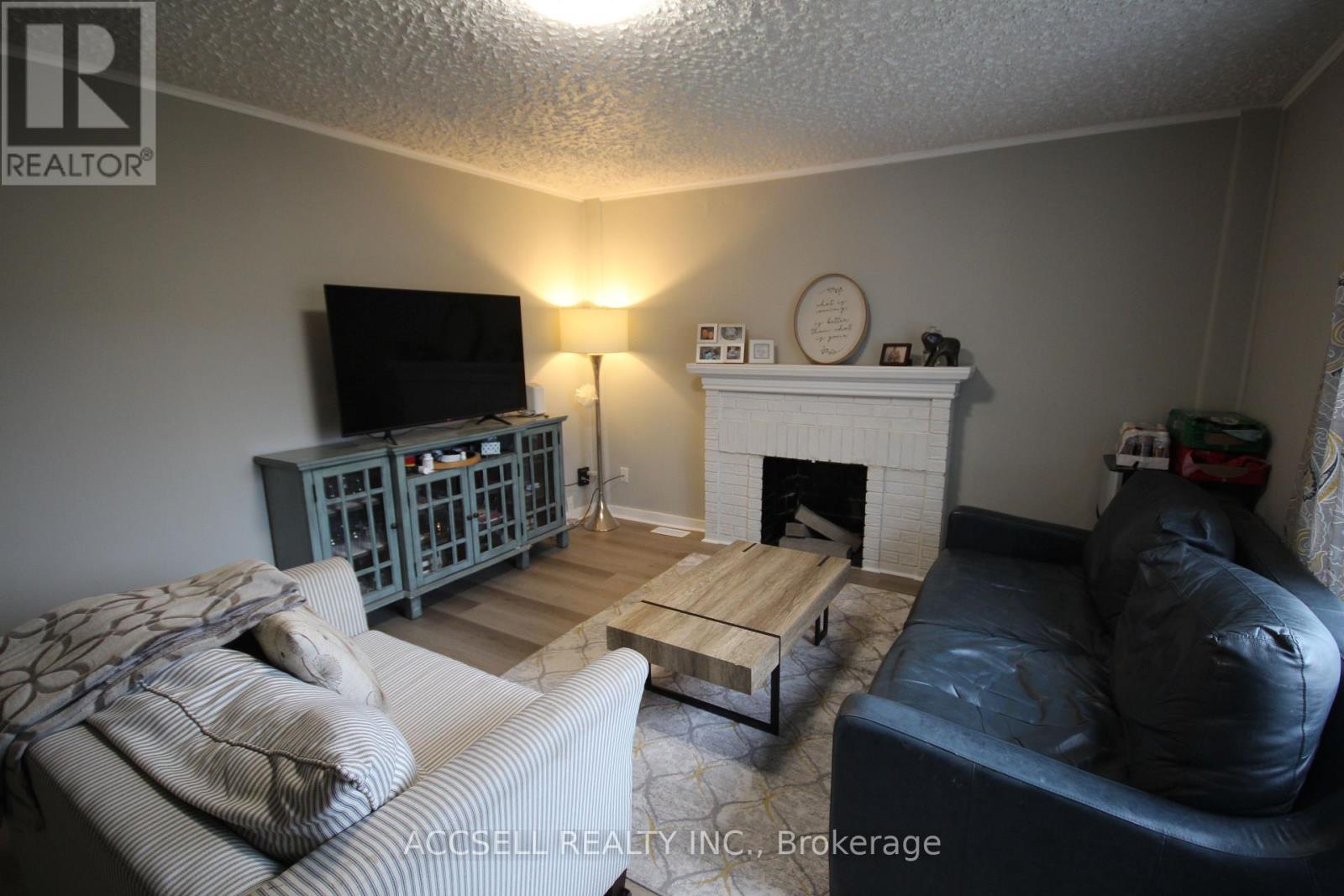 478 Mccormick Boulevard, London East, Ontario  N5W 4C5 - Photo 3 - X12917912