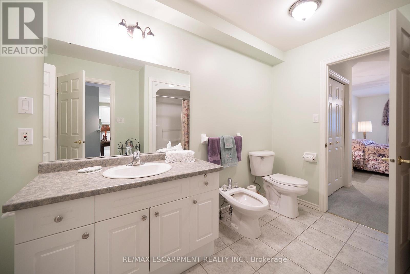 9 - 146 North Park Street, Brantford, Ontario  N3R 4K5 - Photo 10 - X12917970