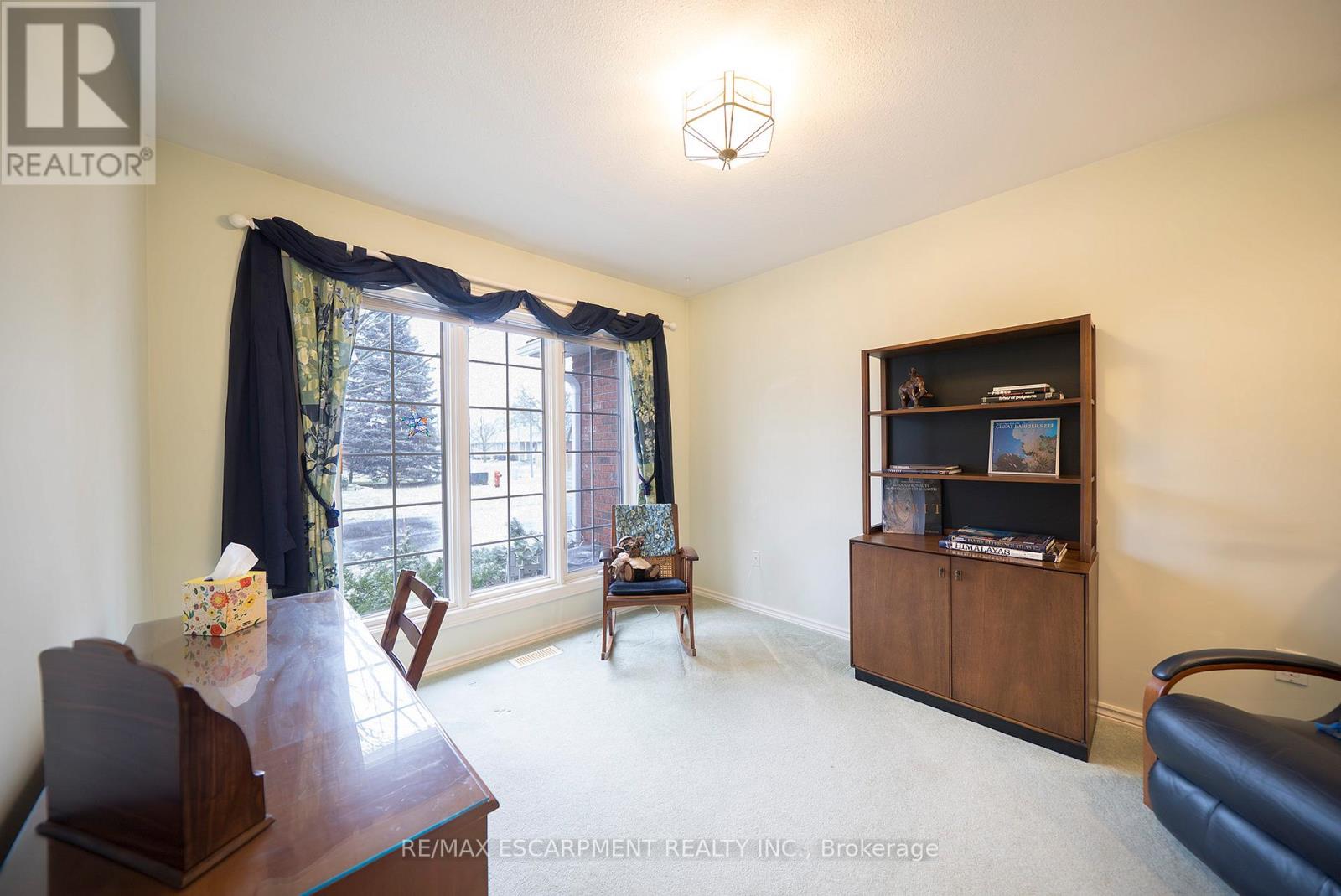 9 - 146 North Park Street, Brantford, Ontario  N3R 4K5 - Photo 5 - X12917970