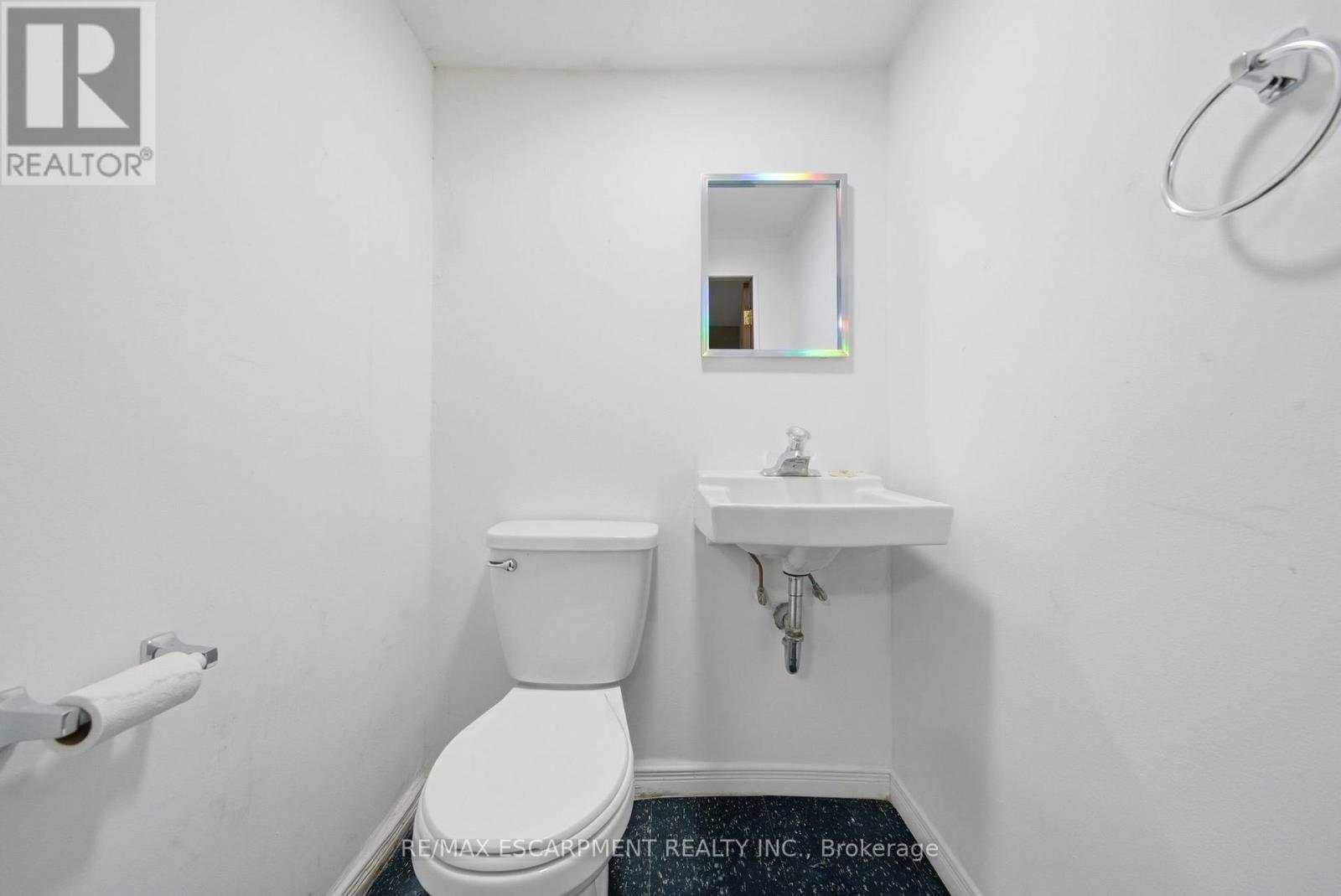 136 Cromwell Crescent, Hamilton, Ontario  L8G 2G2 - Photo 19 - X12917978