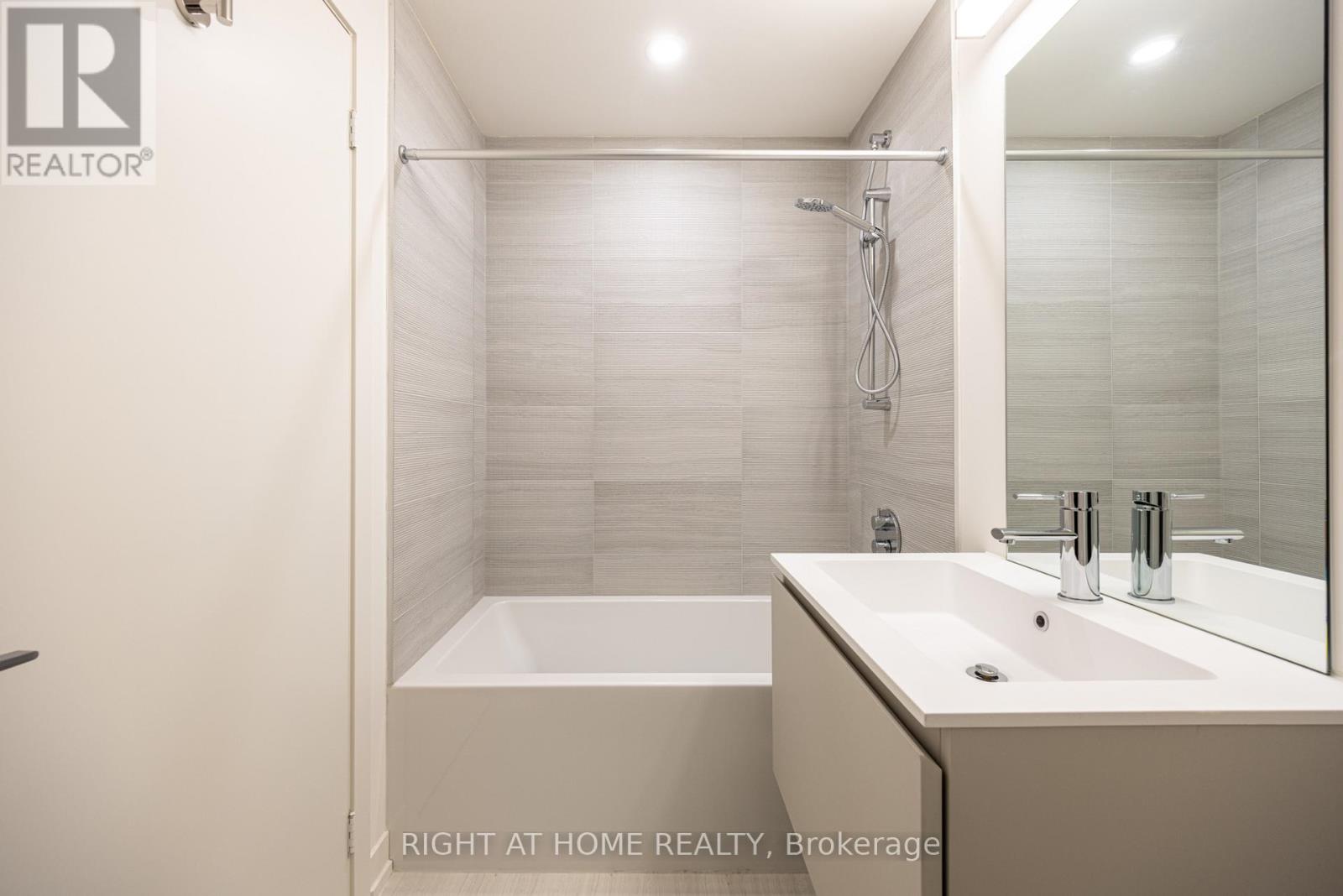 301 - 761 Queen Street E, Toronto, Ontario  M4M 1H3 - Photo 3 - E12917802