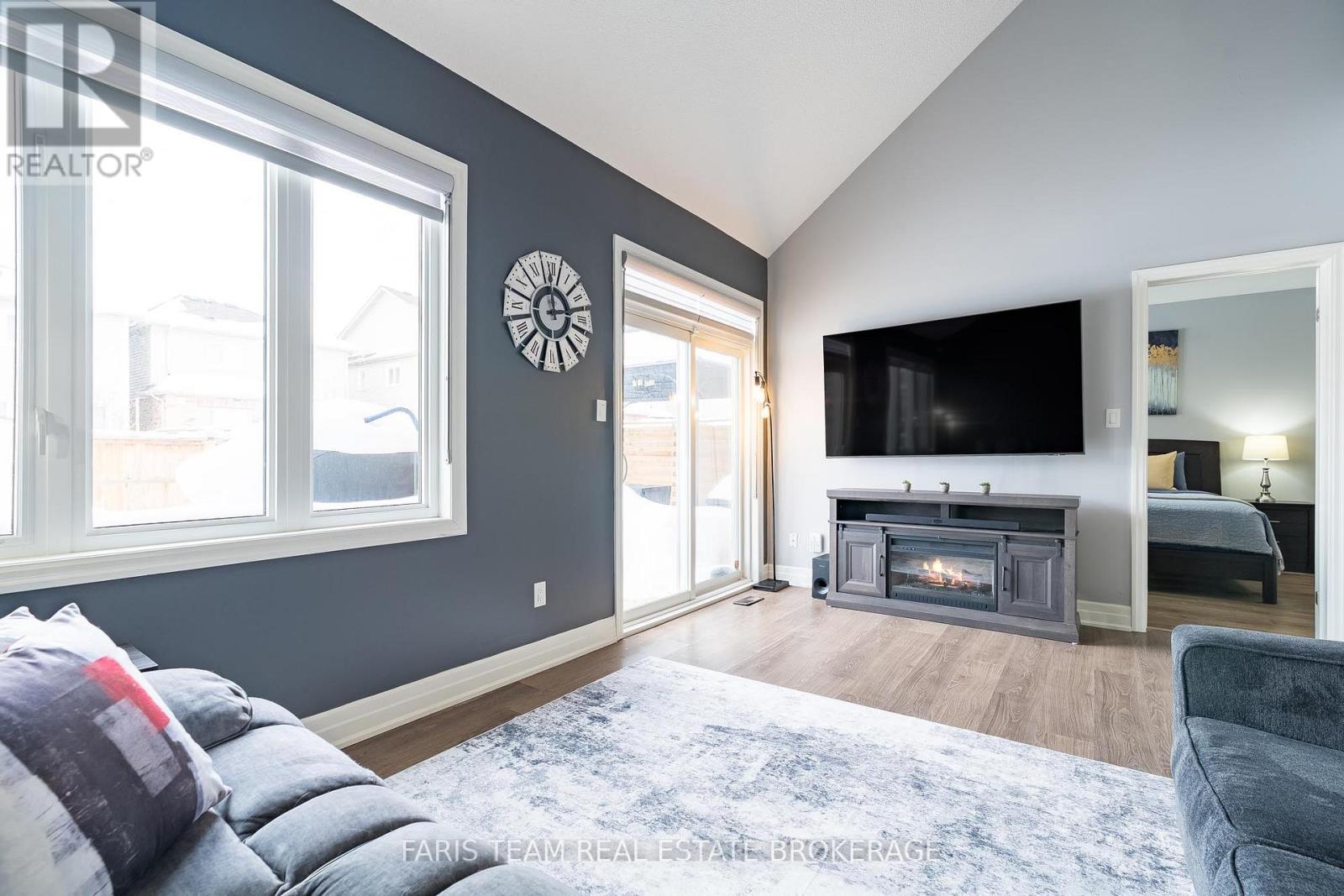 461 Greenwood Drive, Essa, Ontario  L3W 0R4 - Photo 16 - N12782160