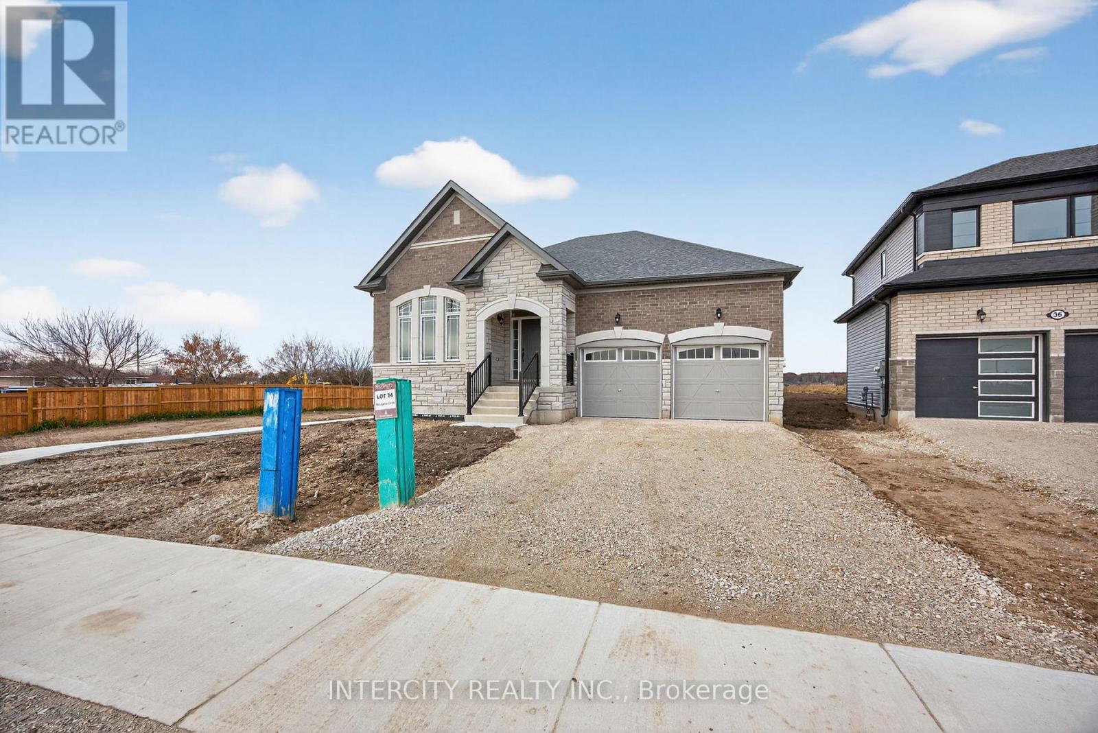 38 Legacy Circle, Wasaga Beach, Ontario  L9Z 0M5 - Photo 3 - S12916996