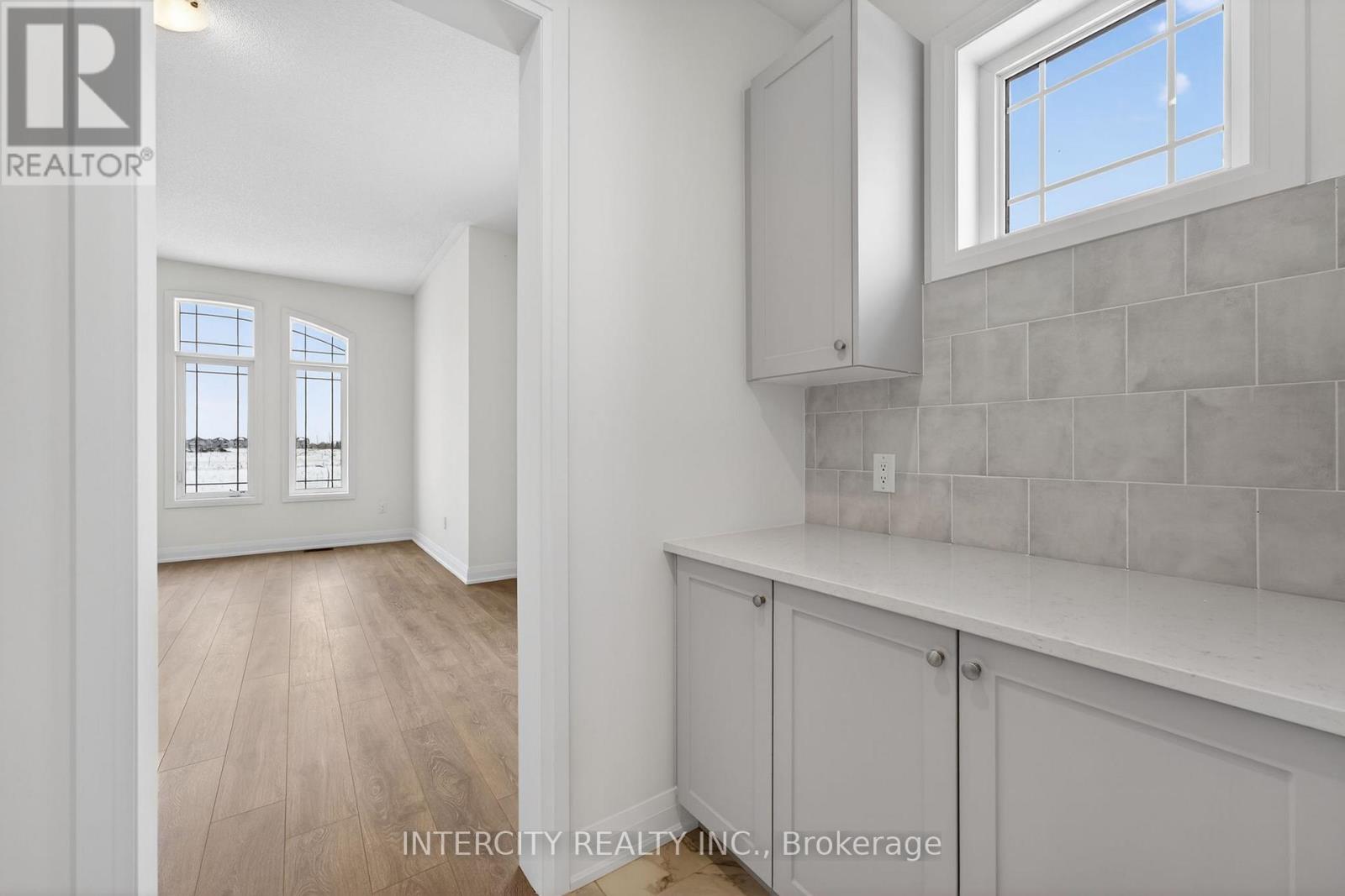 38 Legacy Circle, Wasaga Beach, Ontario  L9Z 0M5 - Photo 20 - S12916996