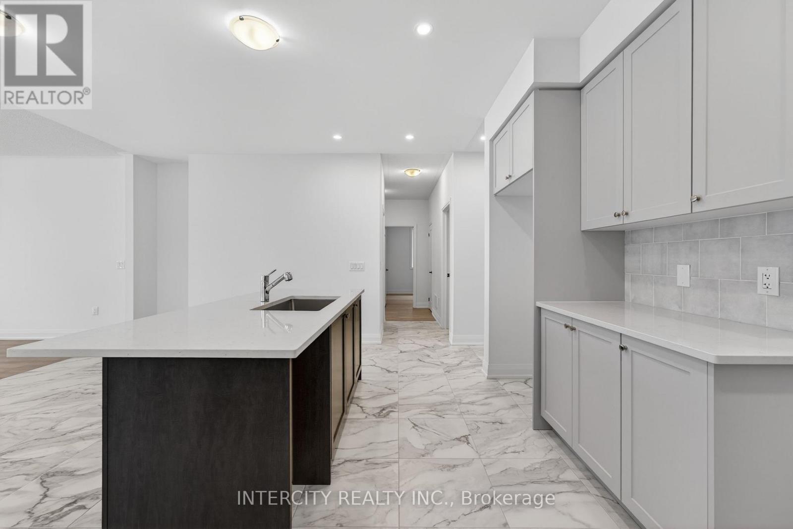 38 Legacy Circle, Wasaga Beach, Ontario  L9Z 0M5 - Photo 18 - S12916996