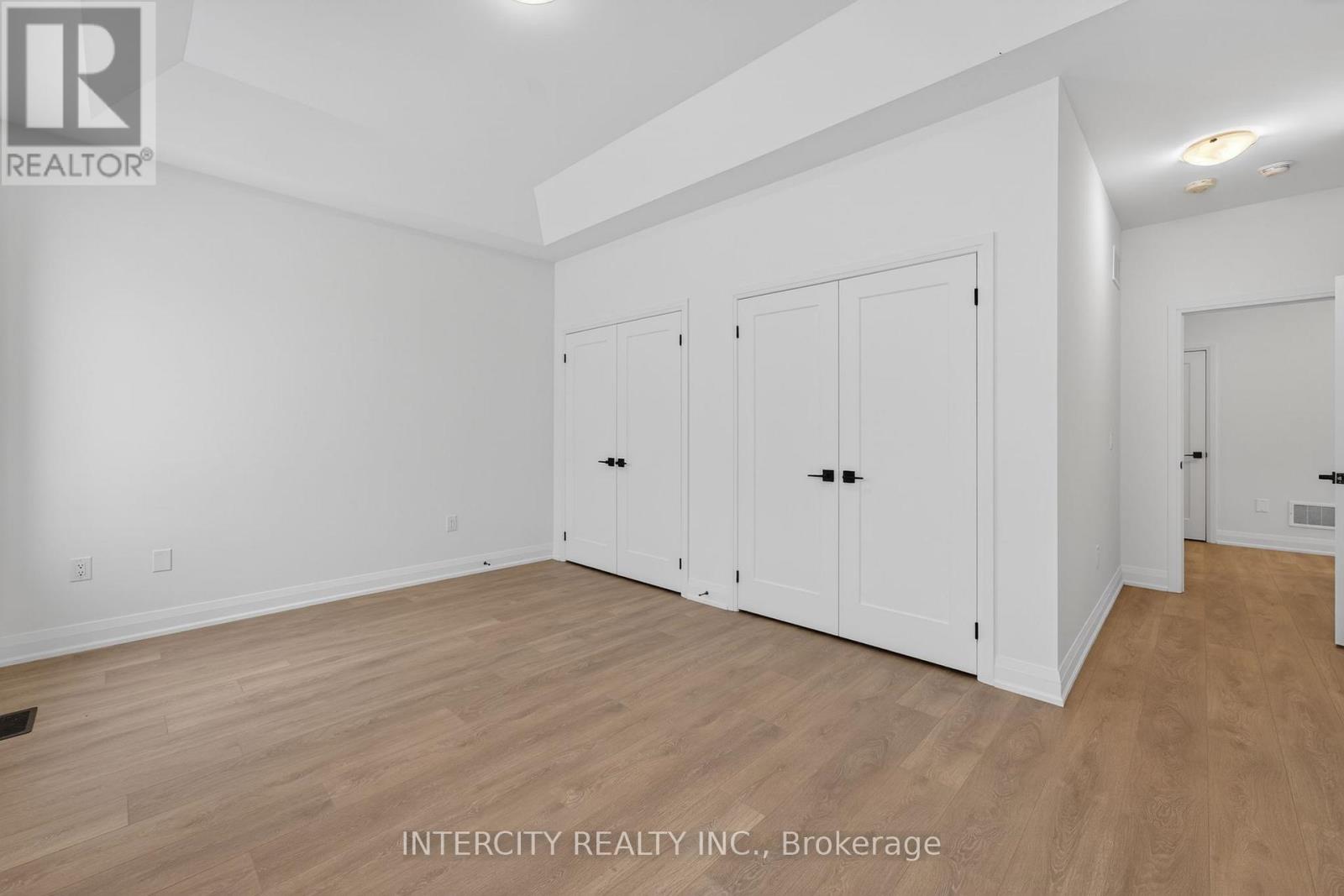 38 Legacy Circle, Wasaga Beach, Ontario  L9Z 0M5 - Photo 34 - S12916996