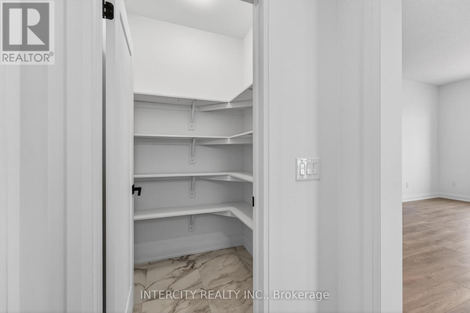 38 Legacy Circle, Wasaga Beach, Ontario  L9Z 0M5 - Photo 21 - S12916996