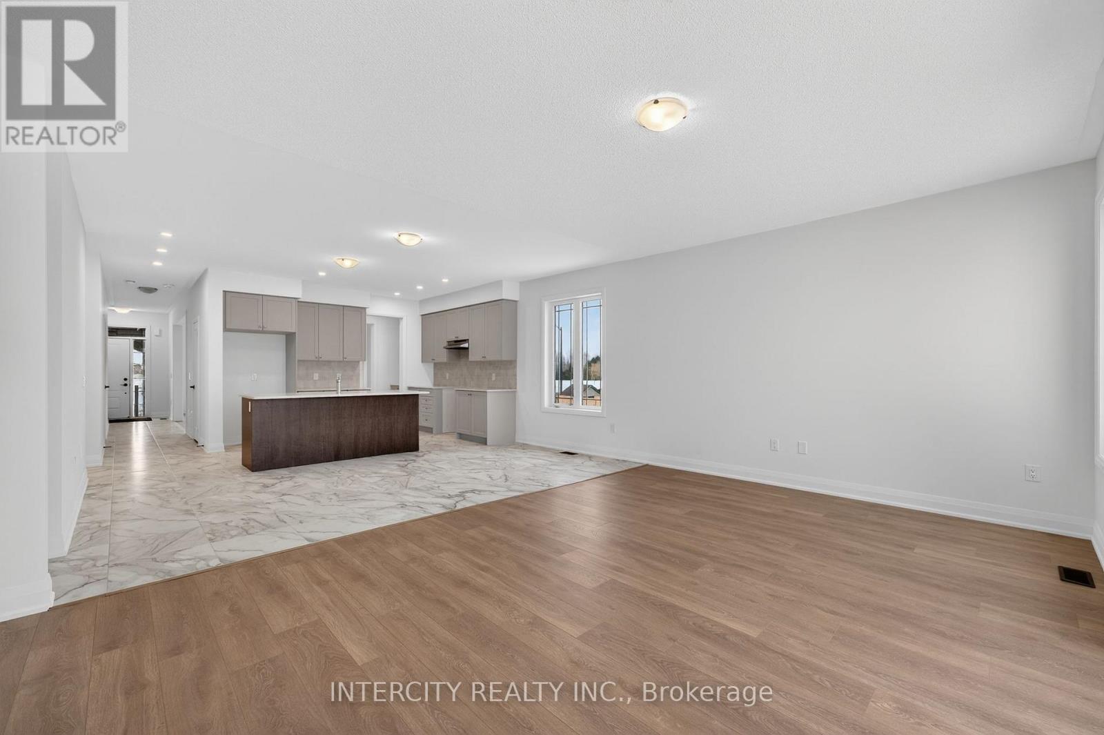 38 Legacy Circle, Wasaga Beach, Ontario  L9Z 0M5 - Photo 25 - S12916996