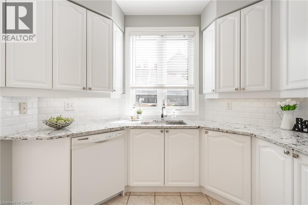 2194 Austin Court, Burlington, Ontario  L7L 6V6 - Photo 16 - 40814196