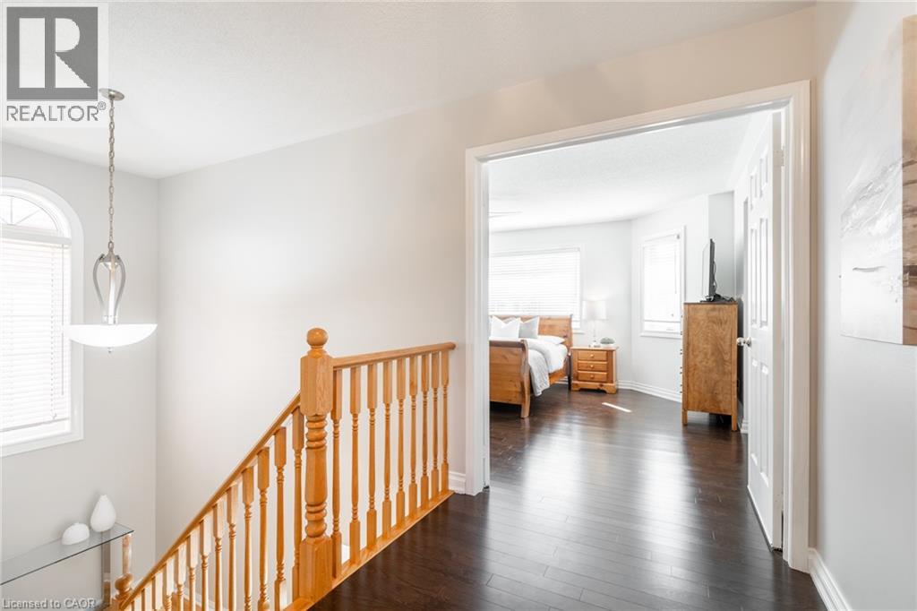 2194 Austin Court, Burlington, Ontario  L7L 6V6 - Photo 18 - 40814196