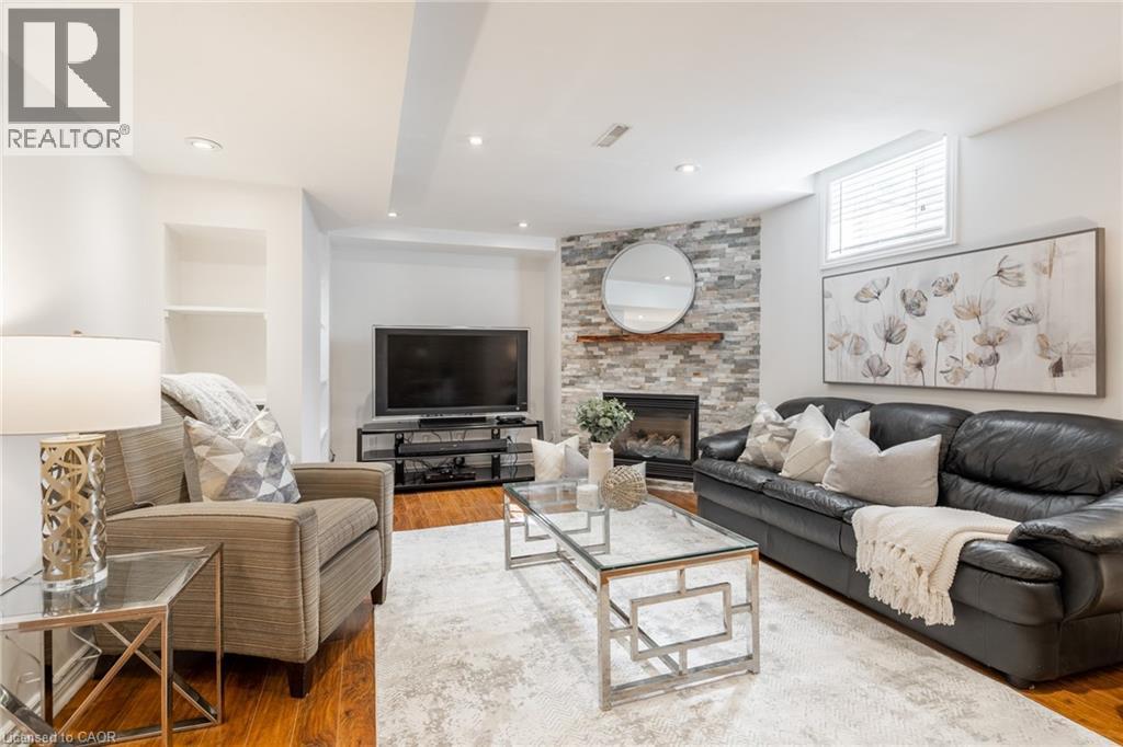 2194 Austin Court, Burlington, Ontario  L7L 6V6 - Photo 33 - 40814196