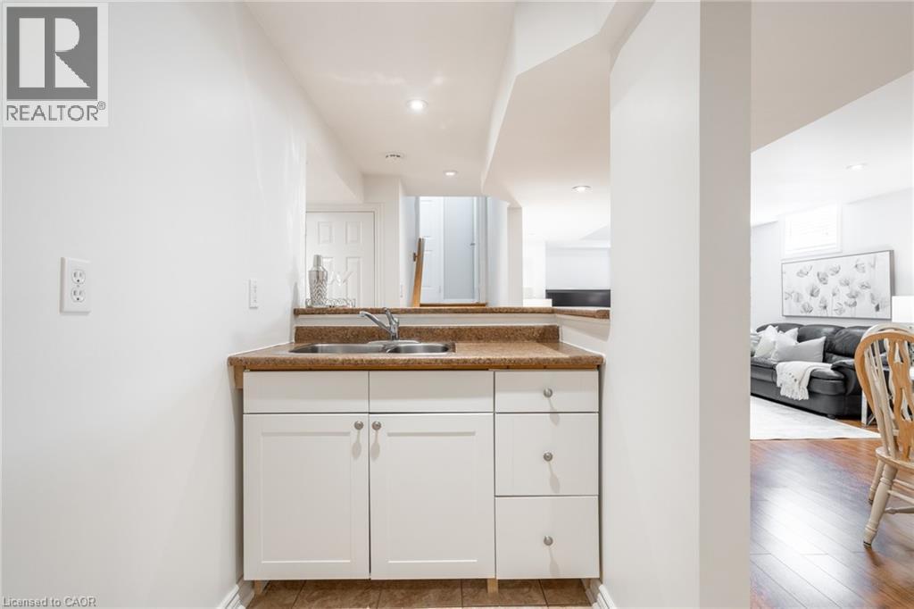 2194 Austin Court, Burlington, Ontario  L7L 6V6 - Photo 37 - 40814196