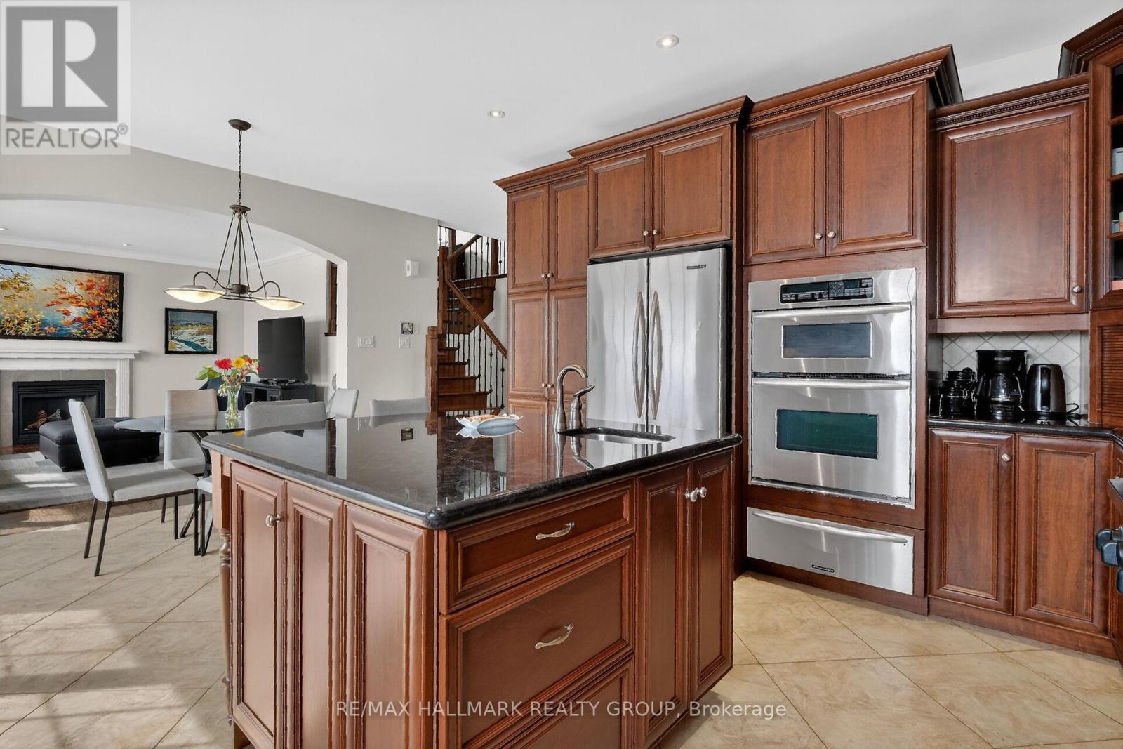 453 Keith Crescent, Ottawa, Ontario  K1W 0A5 - Photo 10 - X12912920