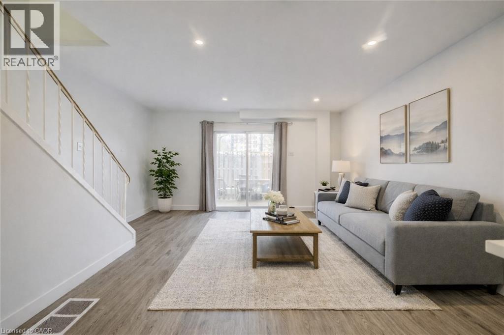 174 Westcourt Place, Waterloo, Ontario  N2L 2R7 - Photo 7 - 40810183