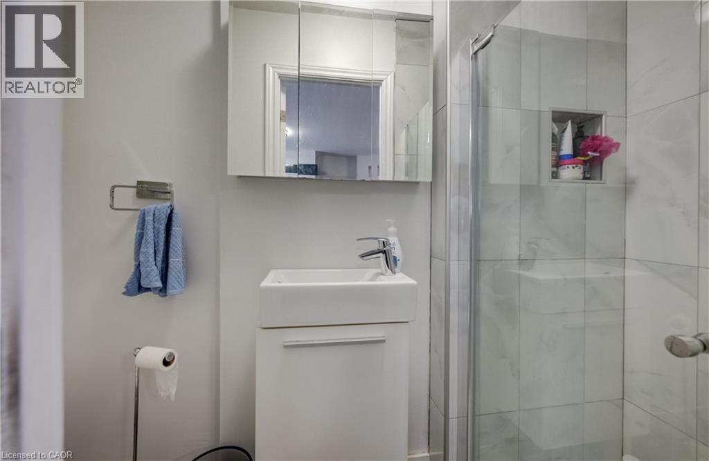 174 Westcourt Place, Waterloo, Ontario  N2L 2R7 - Photo 10 - 40810183