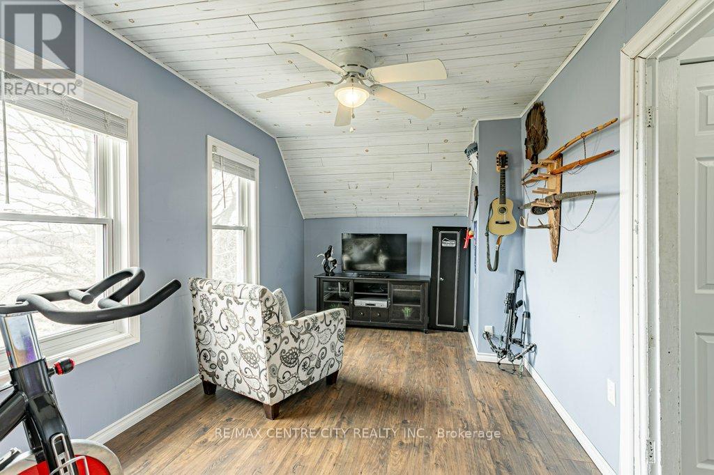 26588 Carroll Line, West Elgin, Ontario  N0L 2P0 - Photo 22 - X12918028