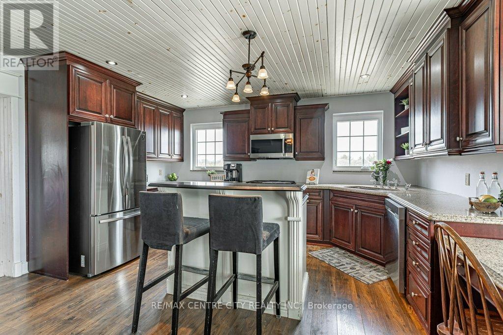 26588 Carroll Line, West Elgin, Ontario  N0L 2P0 - Photo 6 - X12918028