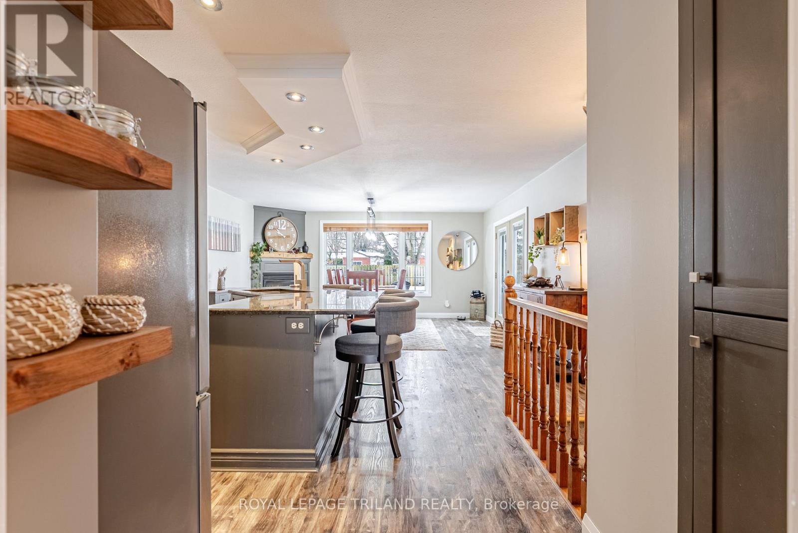 231 Thames Crescent, Thames Centre, Ontario  N0L 1G0 - Photo 12 - X12918048