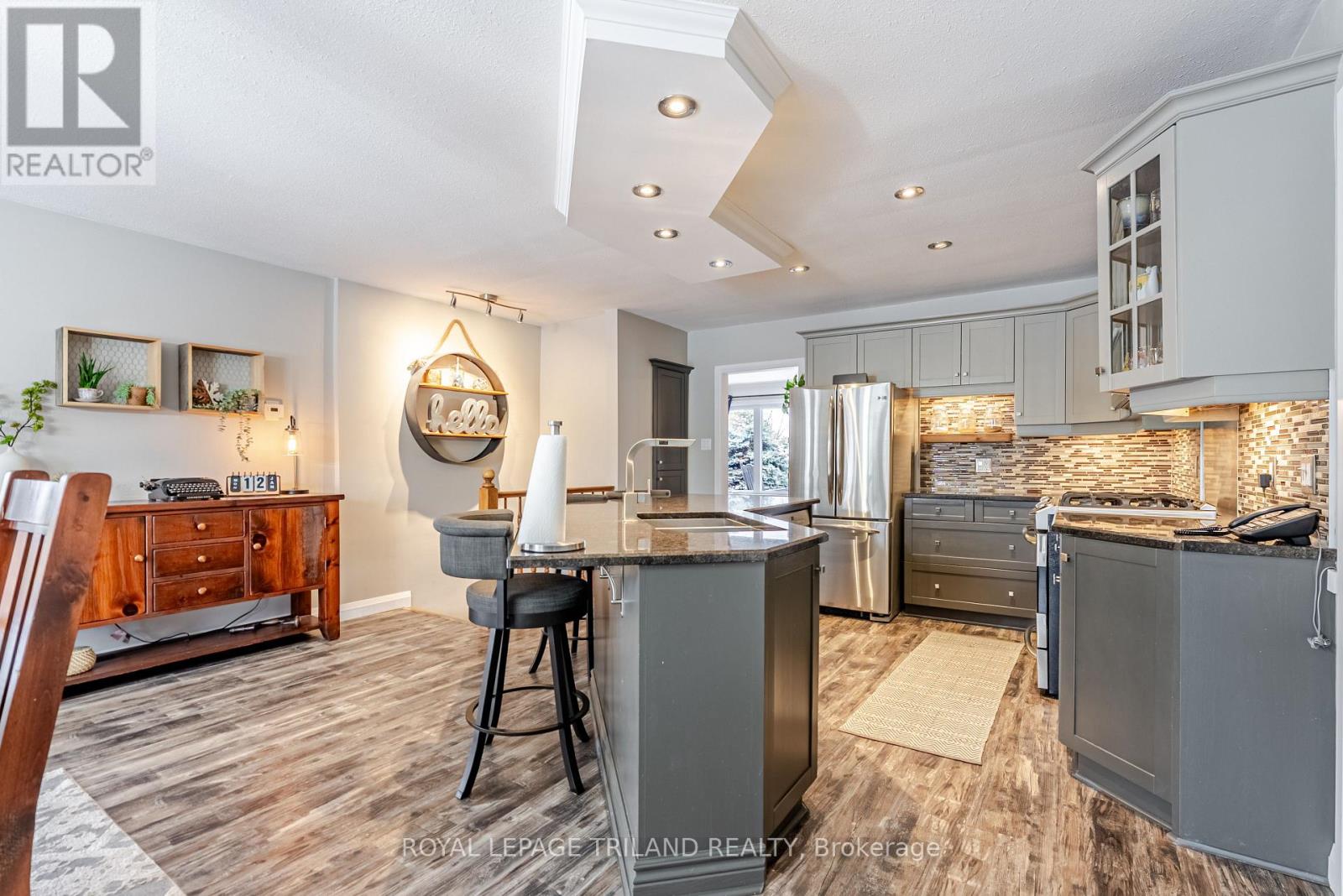 231 Thames Crescent, Thames Centre, Ontario  N0L 1G0 - Photo 16 - X12918048