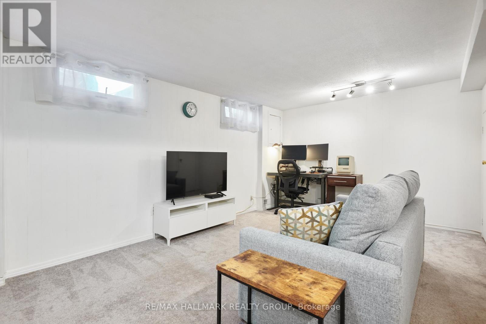 31 - 2019 Stonehenge Crescent, Ottawa, Ontario K1B 4N7 - Photo 24 - X12918080